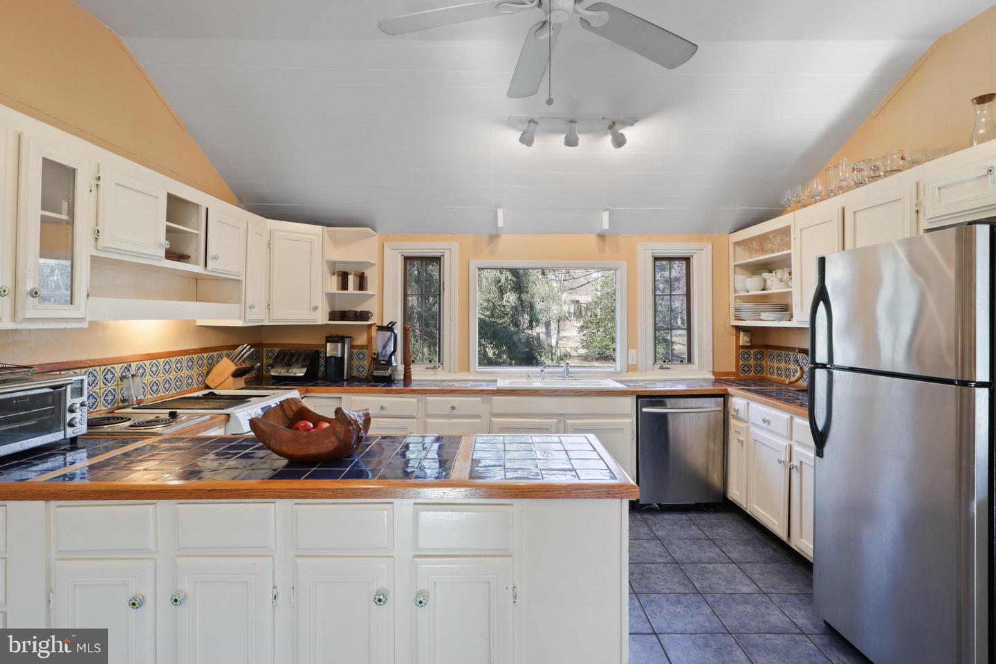 206 Grove Ave Property Photo 20