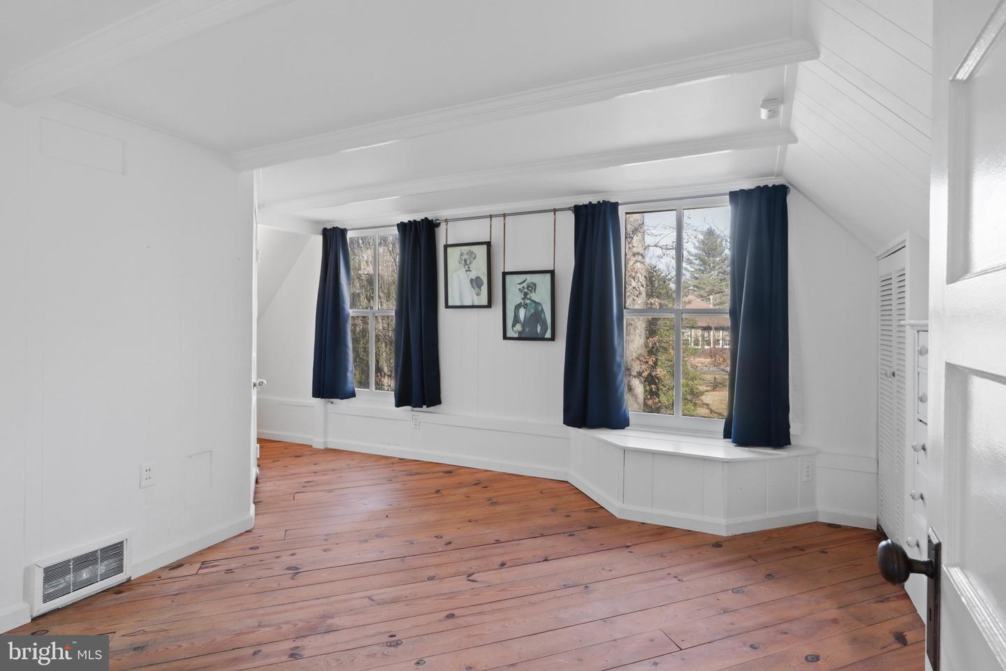 206 Grove Ave Property Photo 32