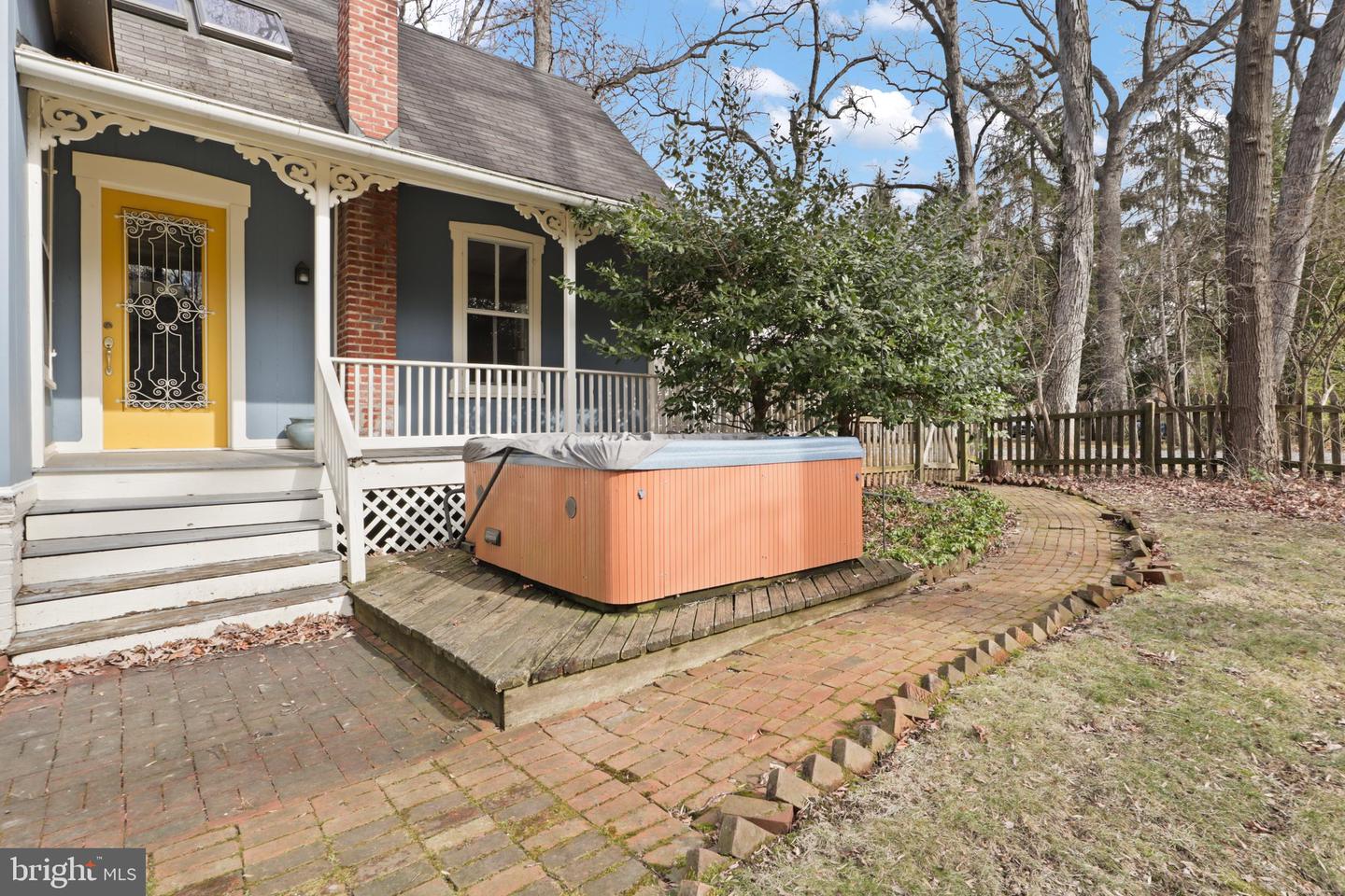 206 Grove Ave Property Photo 43