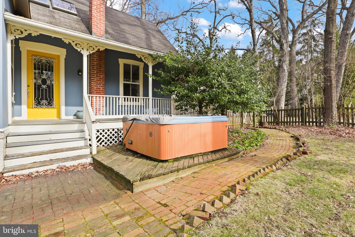206 Grove Ave Property Photo 52