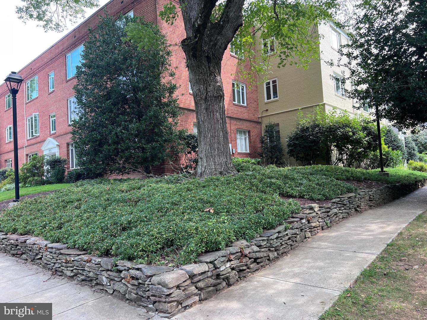 10413 Montrose Ave #m-201 Property Photo 2