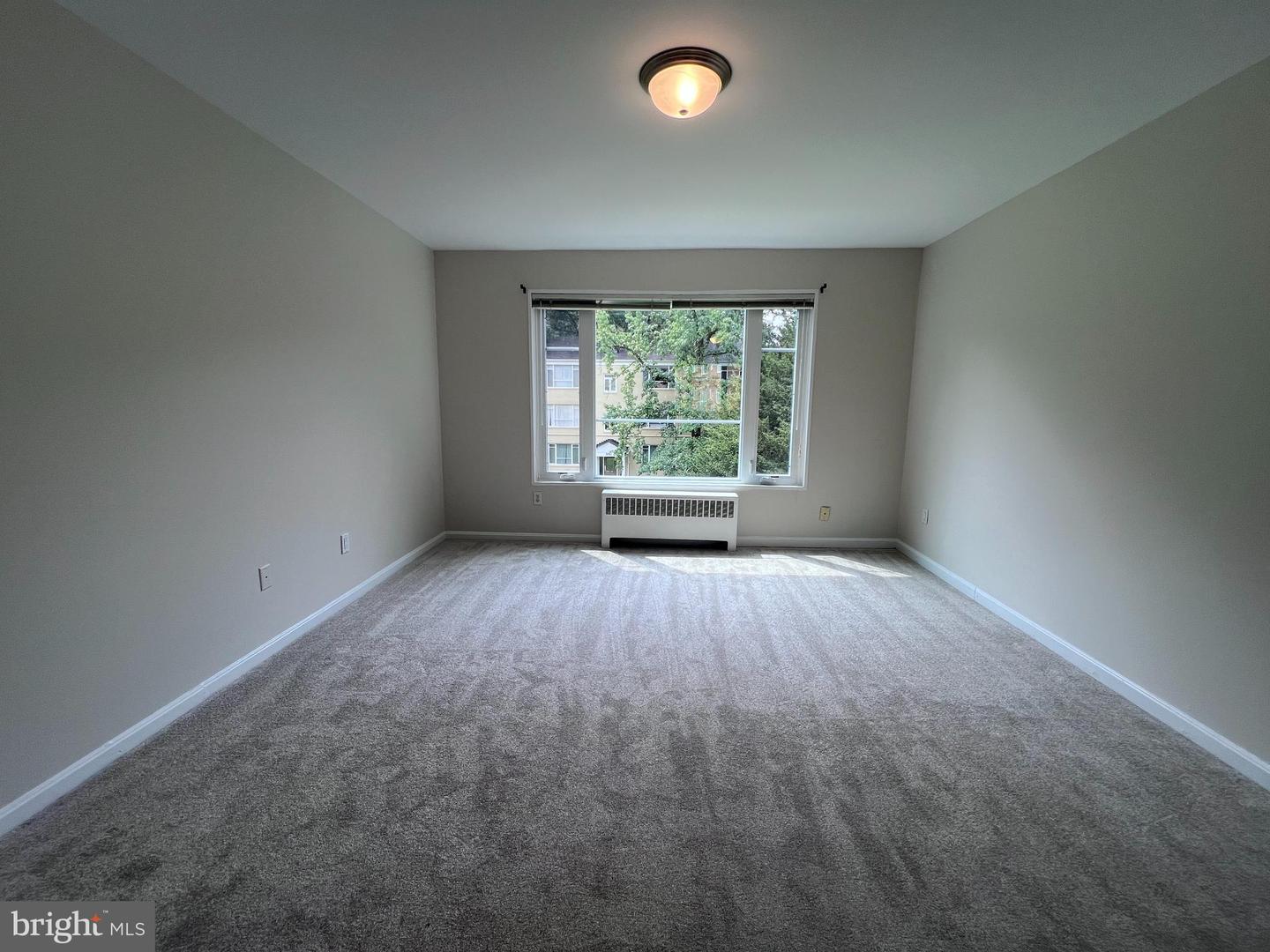 10413 Montrose Ave #m-201 Property Photo 14