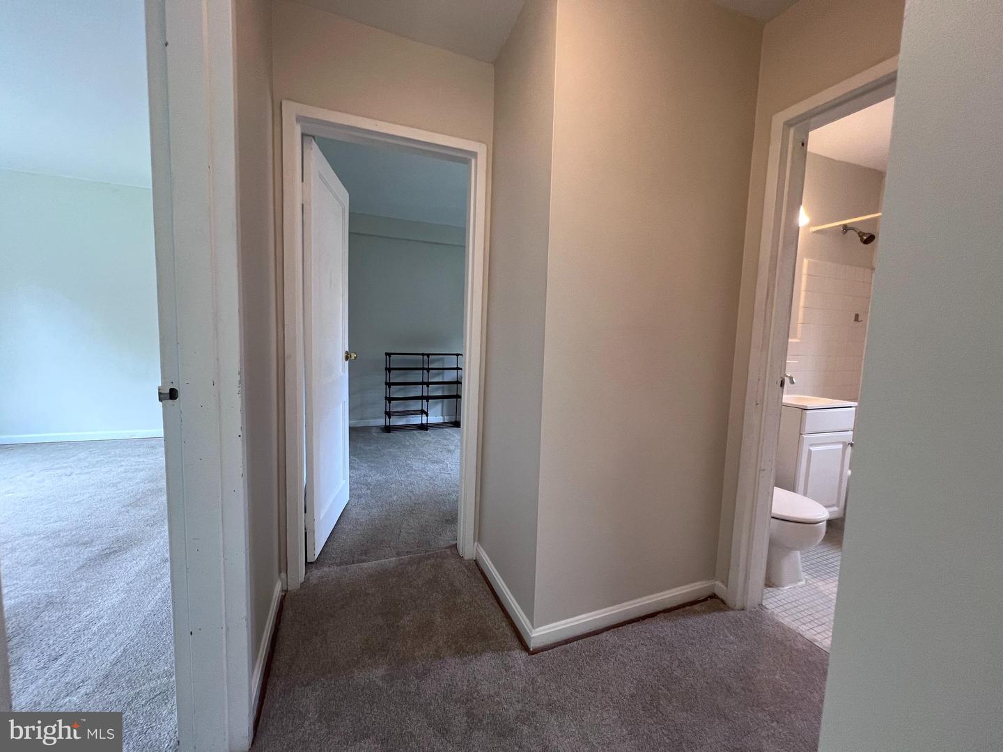 10413 Montrose Ave #m-201 Property Photo 17