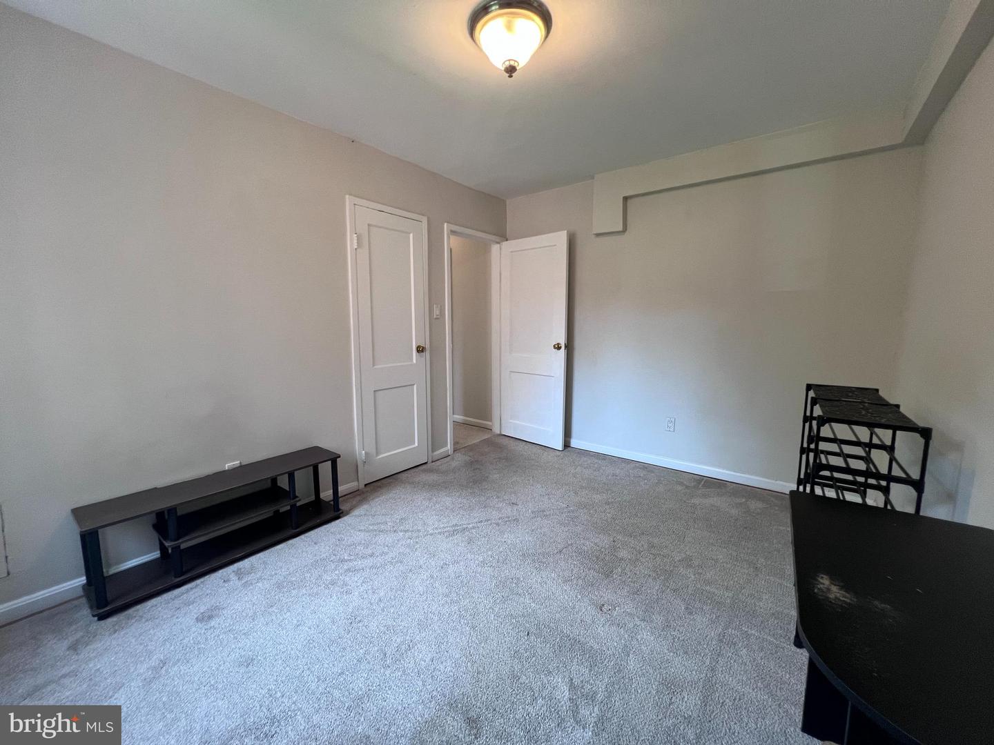 10413 Montrose Ave #m-201 Property Photo 24