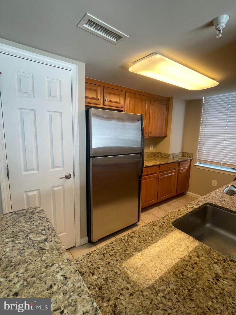 11710 Old Georgetown Rd #802 Property Photo 12