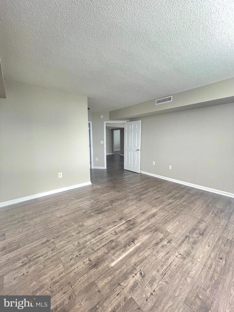 11710 Old Georgetown Rd #802 Property Photo 13
