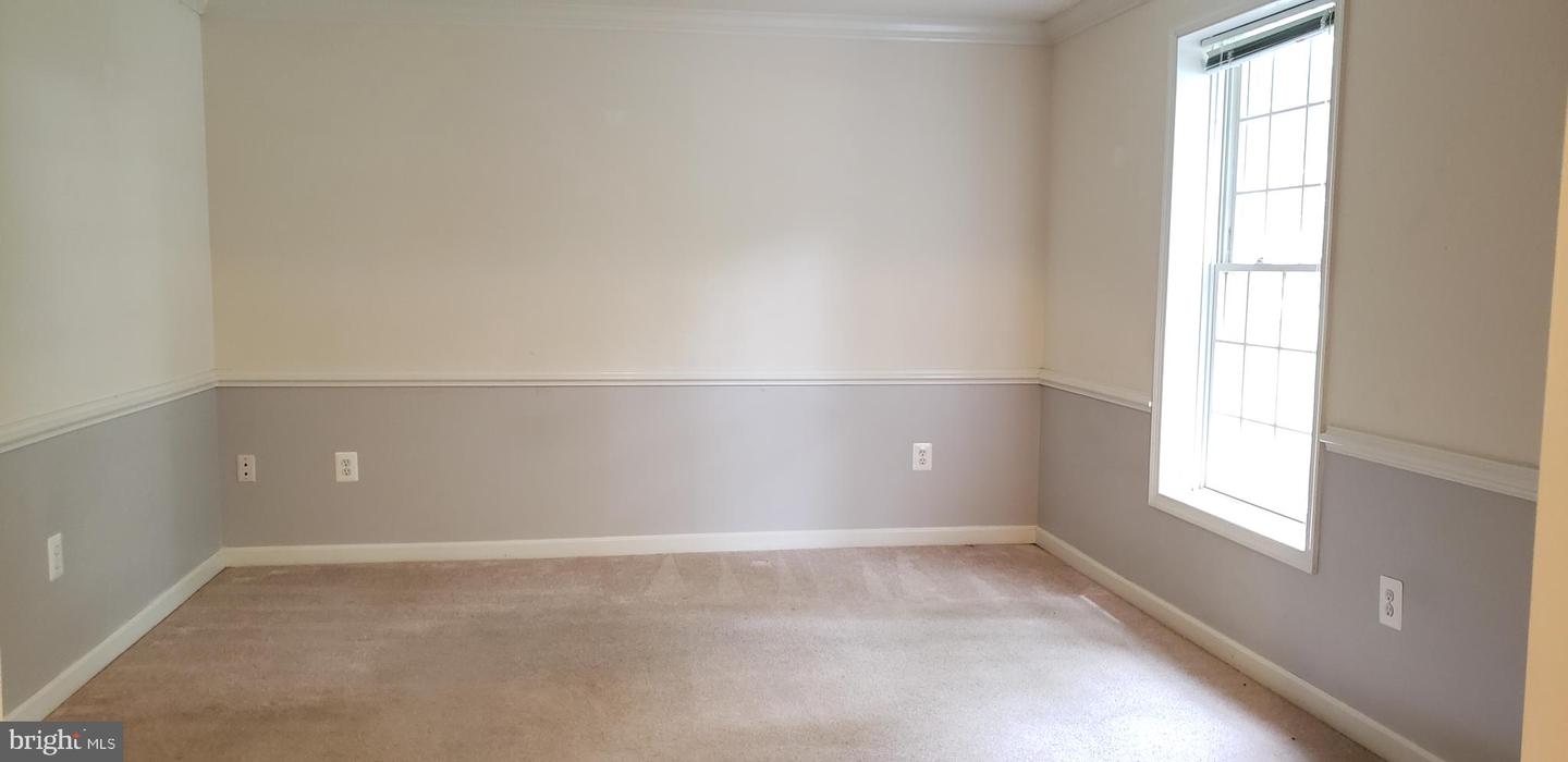 10316 Royal Rd Property Photo 14