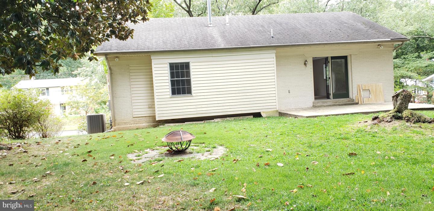 10316 Royal Rd Property Photo 22