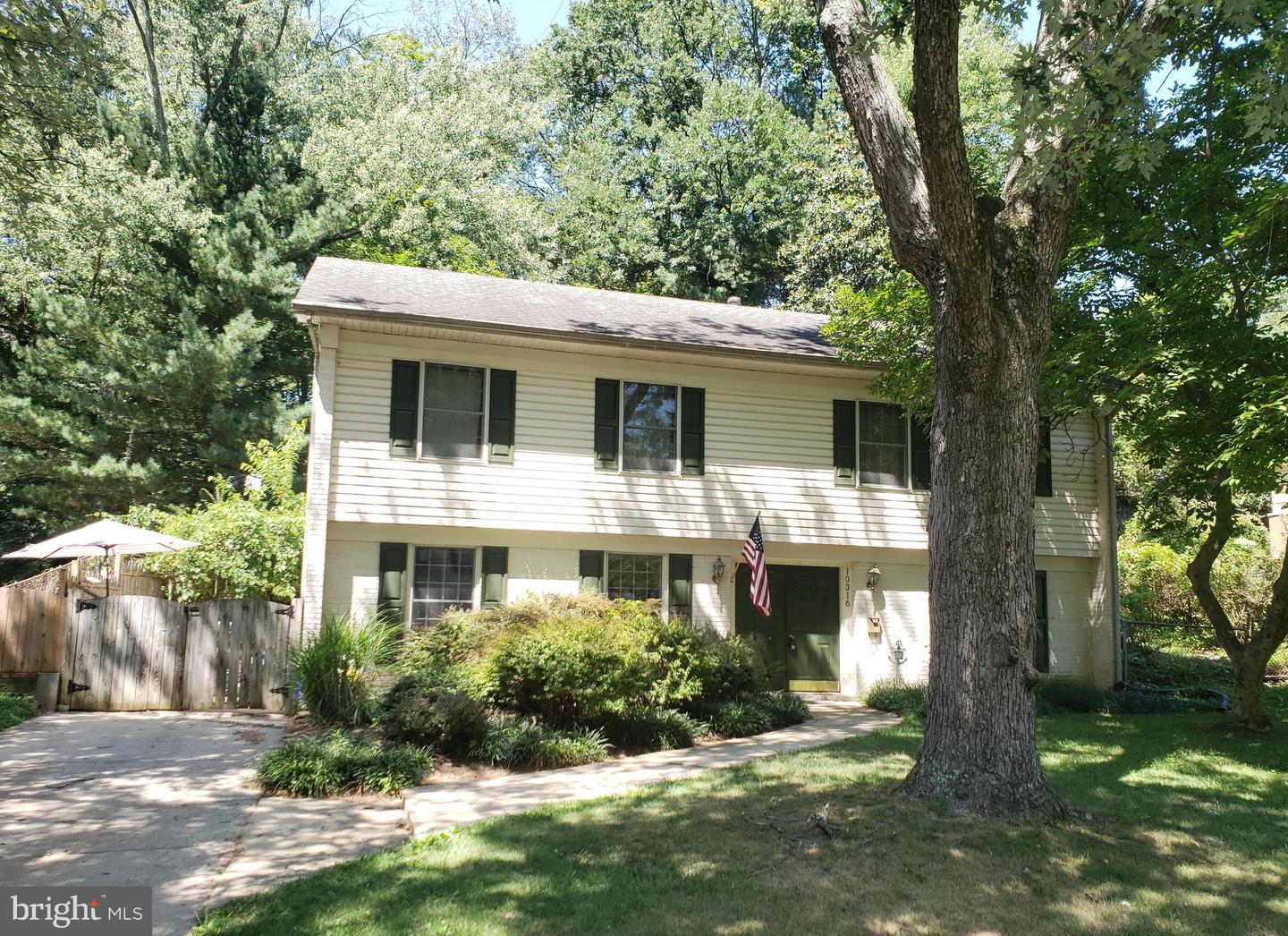 10316 Royal Rd Property Photo 23