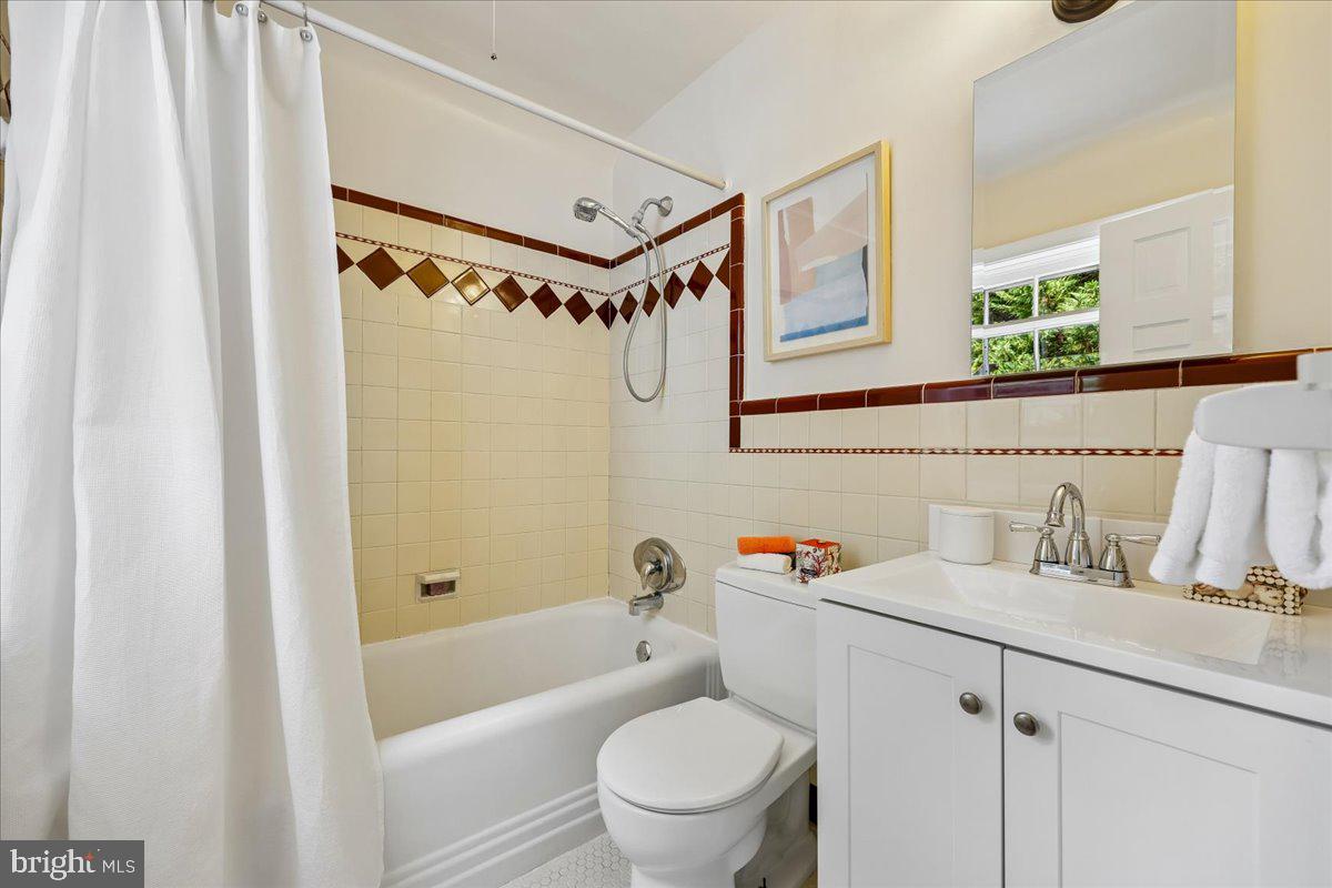 5805 Roosevelt St Property Photo 31