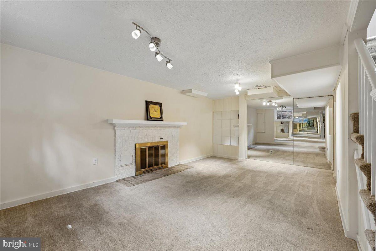 5805 Roosevelt St Property Photo 37