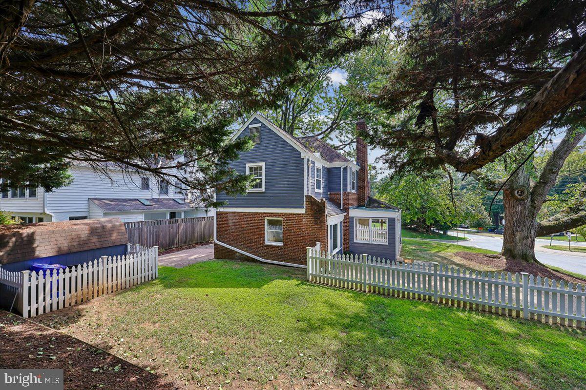 5805 Roosevelt St Property Photo 49