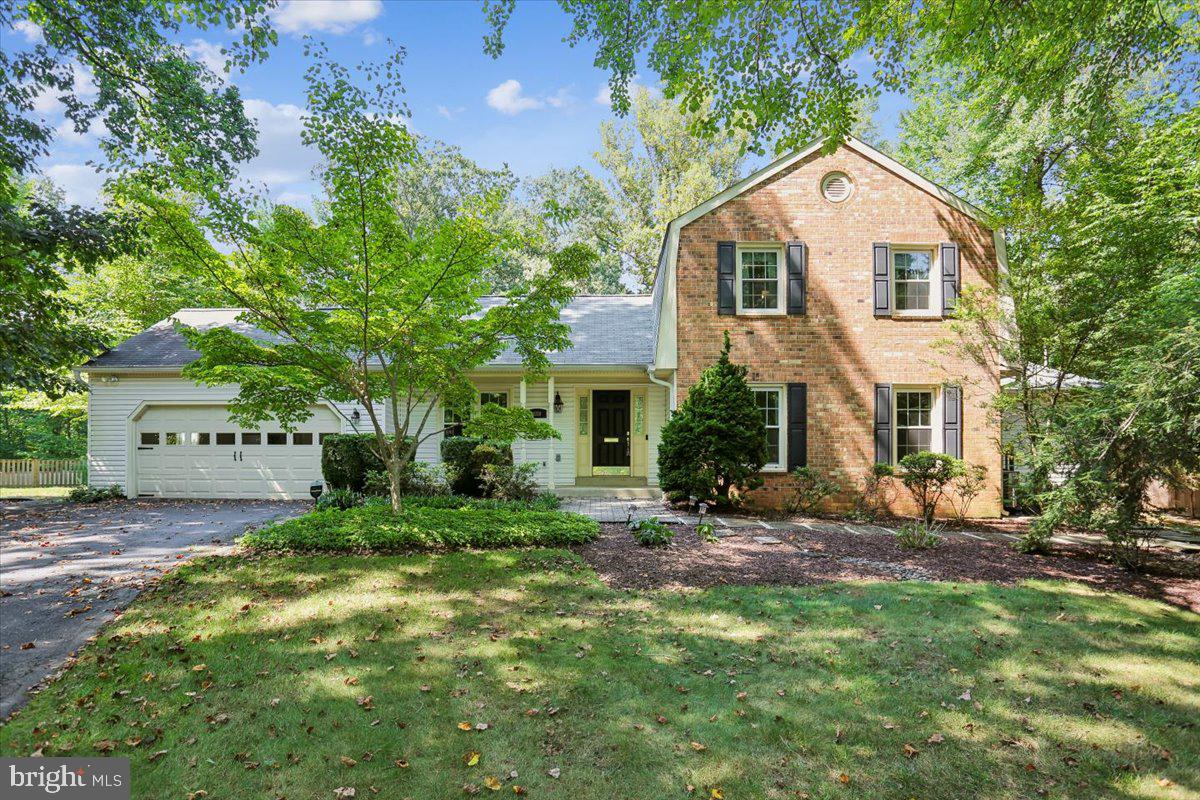 1038 Carnation Dr Property Photo 1