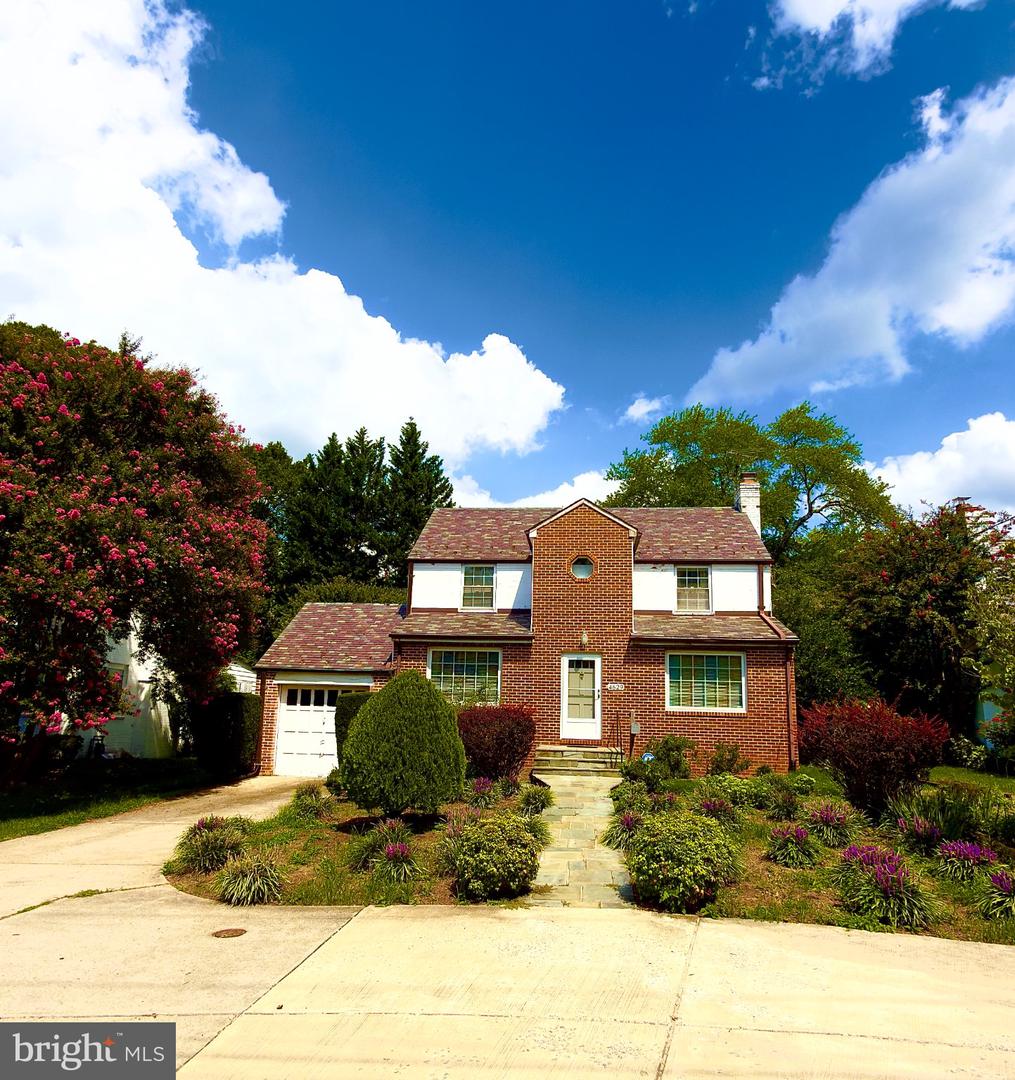 4629 River Rd Property Photo 1