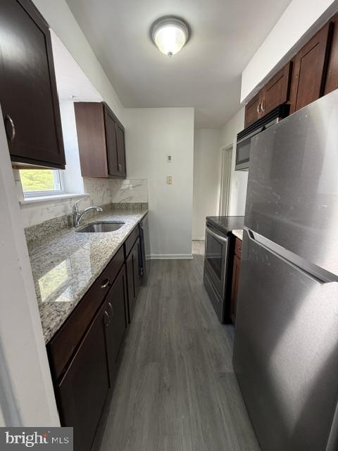 128 Whitmoor Ter Property Photo 5