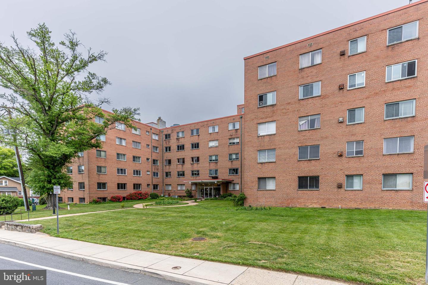 614 SLIGO AVE #T-1 Property Photo 1