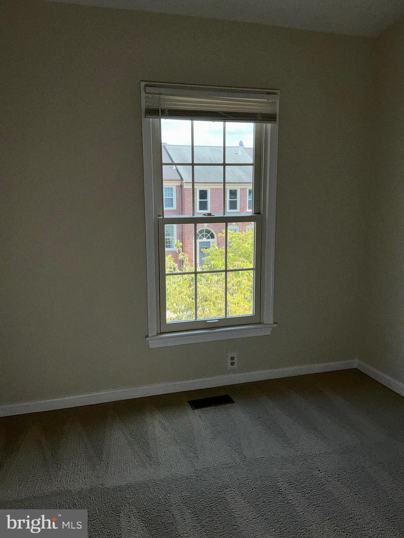 1311 Templeton Pl Property Photo 28