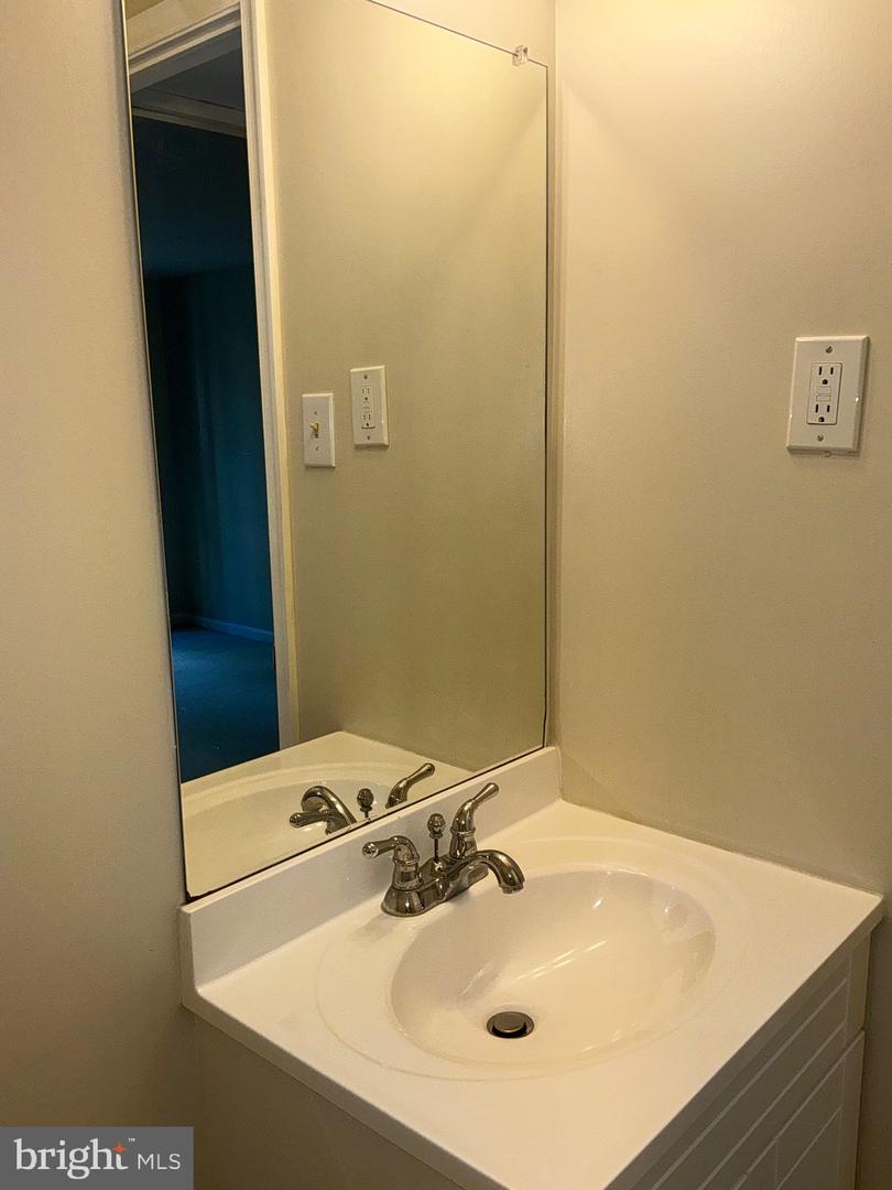 1311 Templeton Pl Property Photo 34