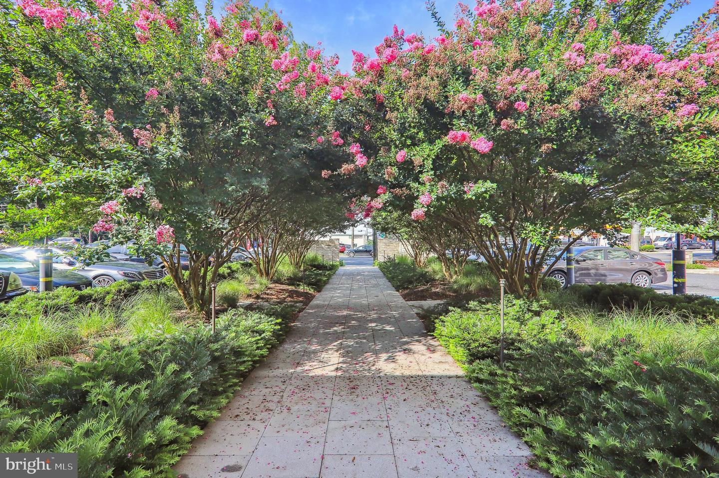 5101 River Rd #601 Property Photo 2
