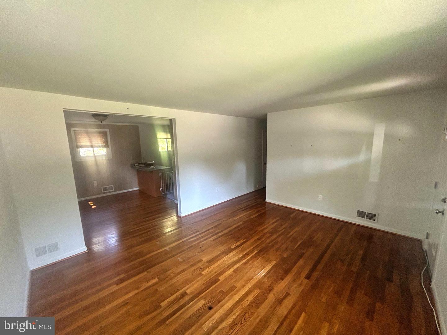 11004 Schuylkill Rd Property Photo 5