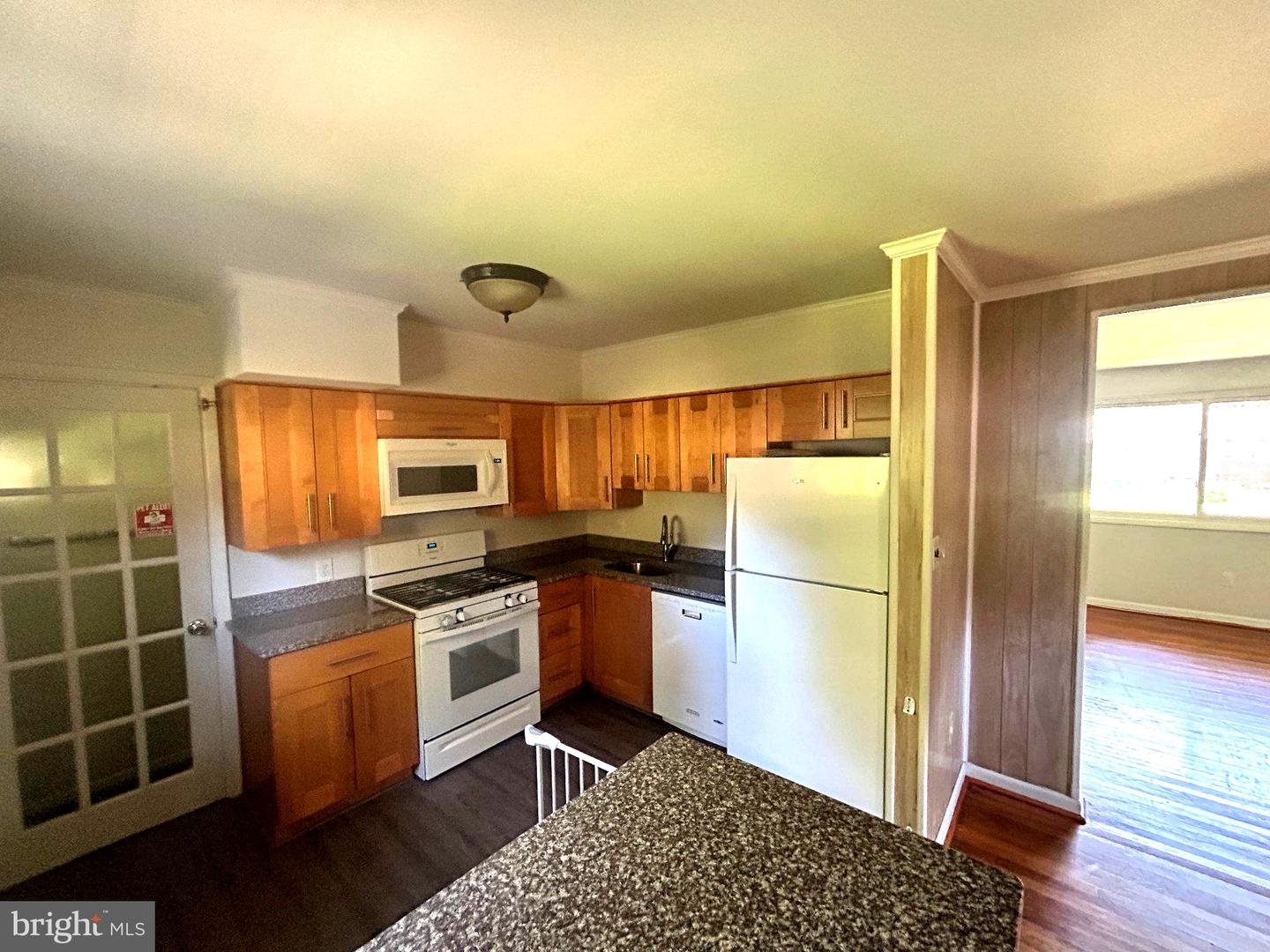 11004 Schuylkill Rd Property Photo 7