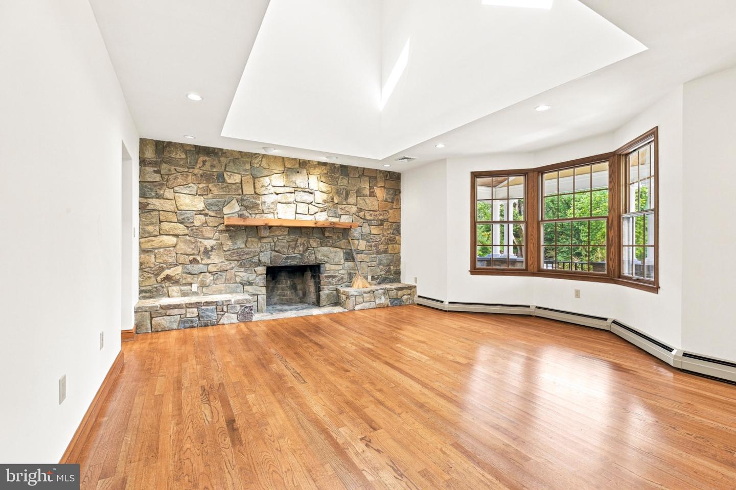318 Duxbury Rd Property Photo 12