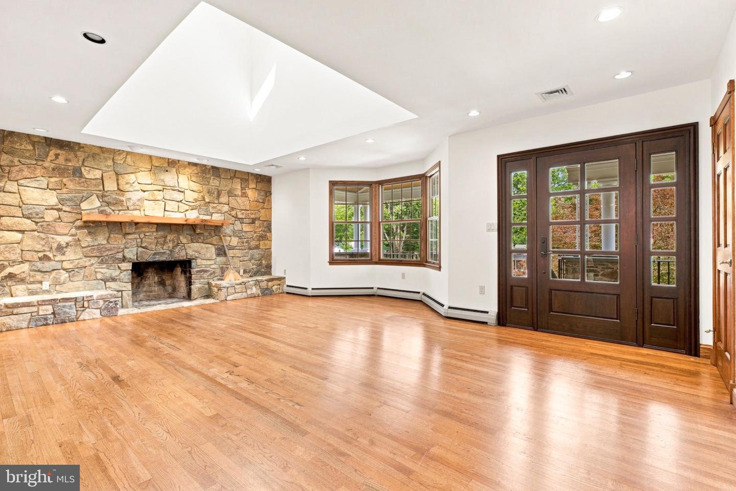 318 Duxbury Rd Property Photo 13