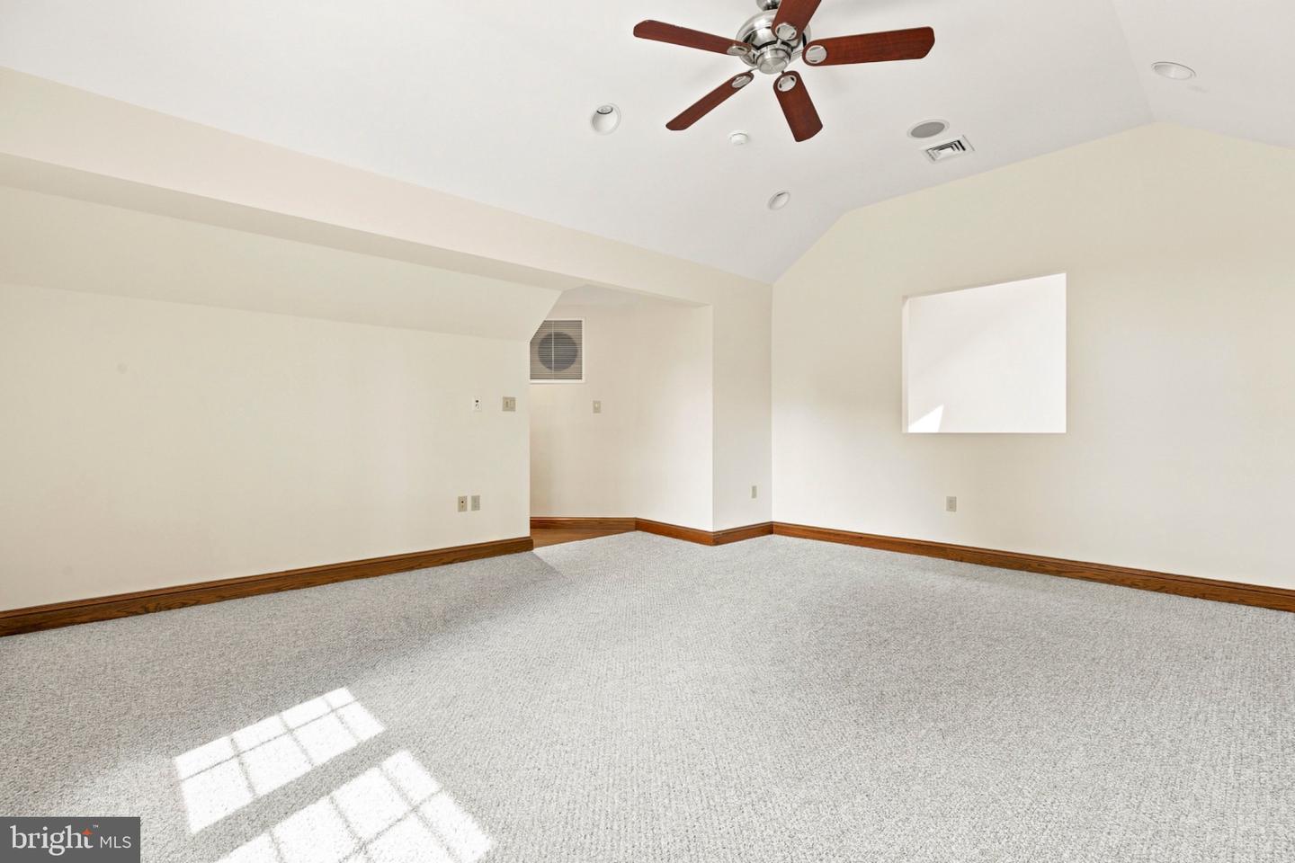 318 Duxbury Rd Property Photo 31