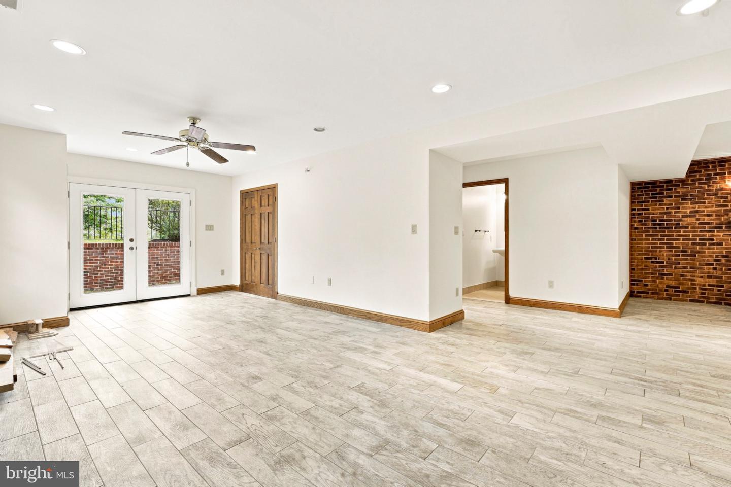 318 Duxbury Rd Property Photo 42