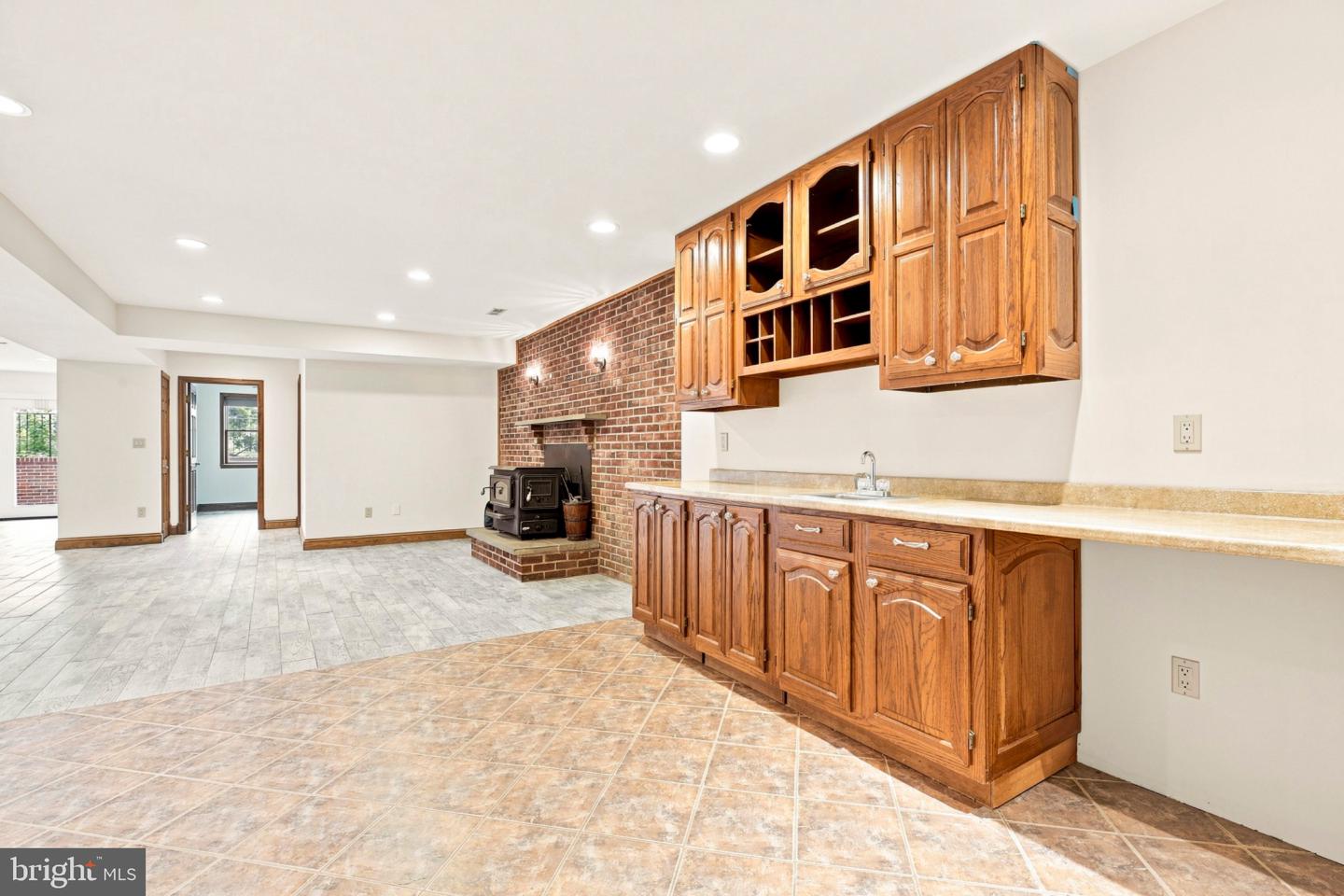 318 Duxbury Rd Property Photo 46