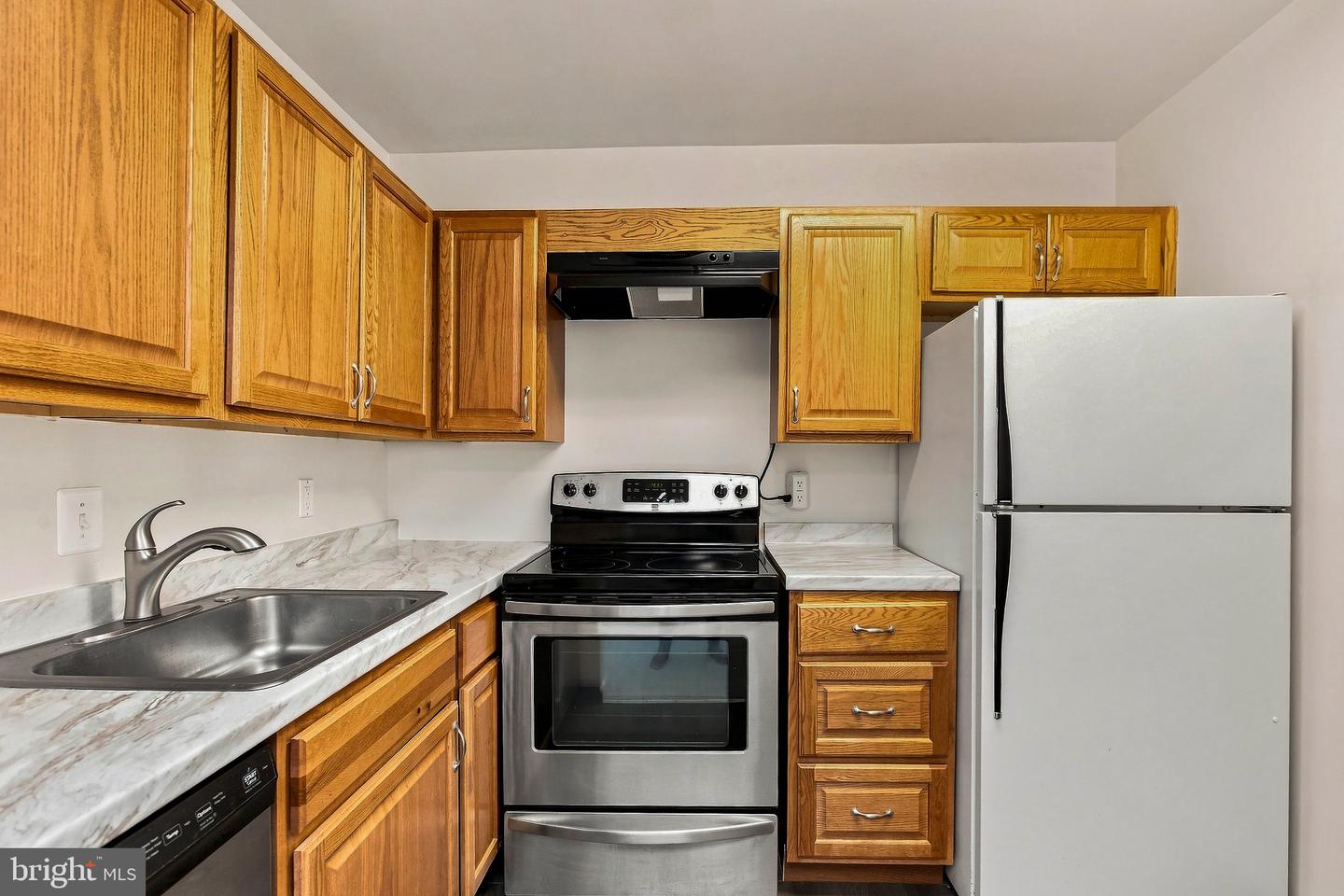 12001 Old Columbia Pike #201 Property Photo 11