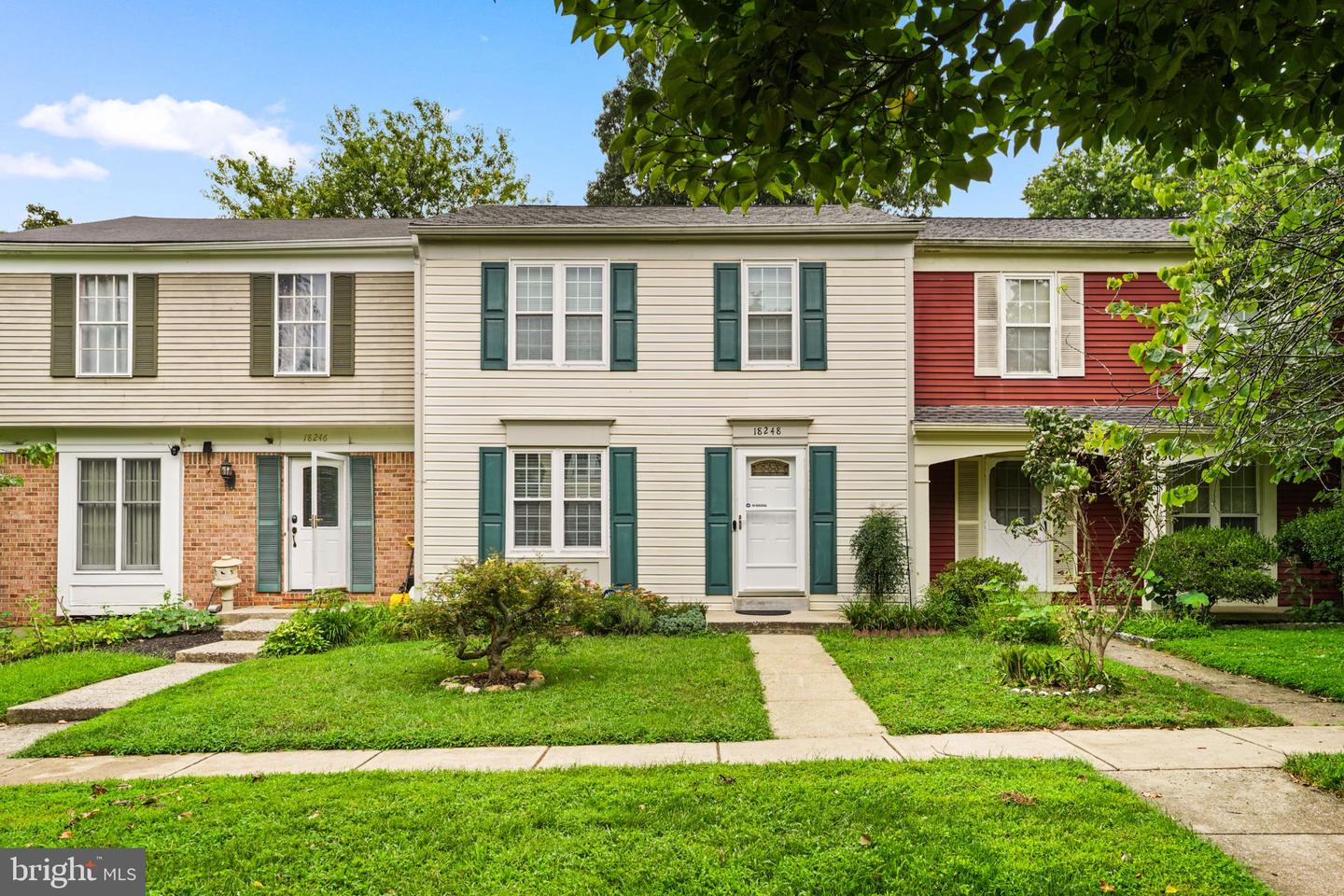 18248 SMOKE HOUSE CT