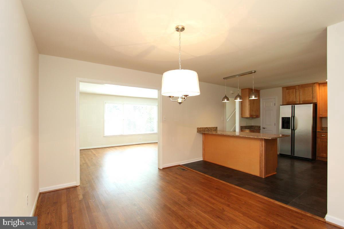 6915 Wilson Ln Property Photo 7