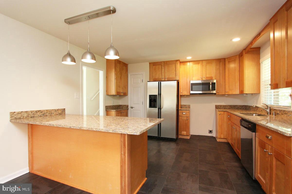 6915 Wilson Ln Property Photo 9