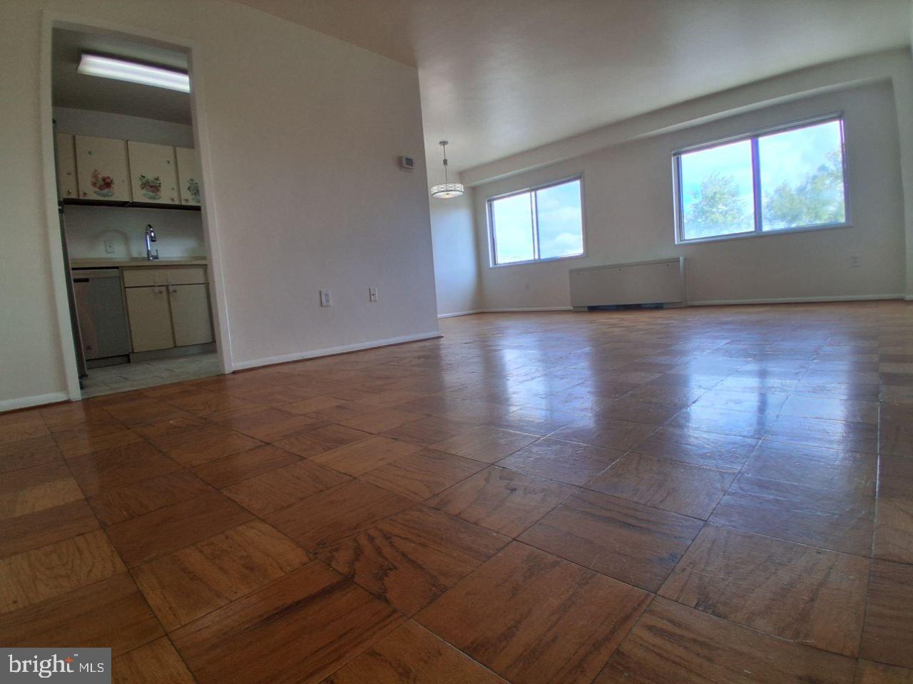 1111 University Blvd W #717-a Property Photo 12