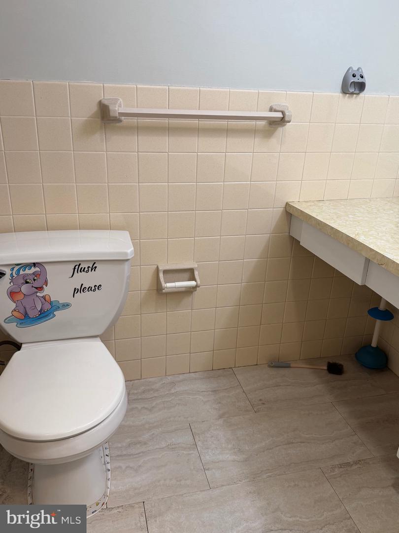 1111 University Blvd W #717-a Property Photo 32