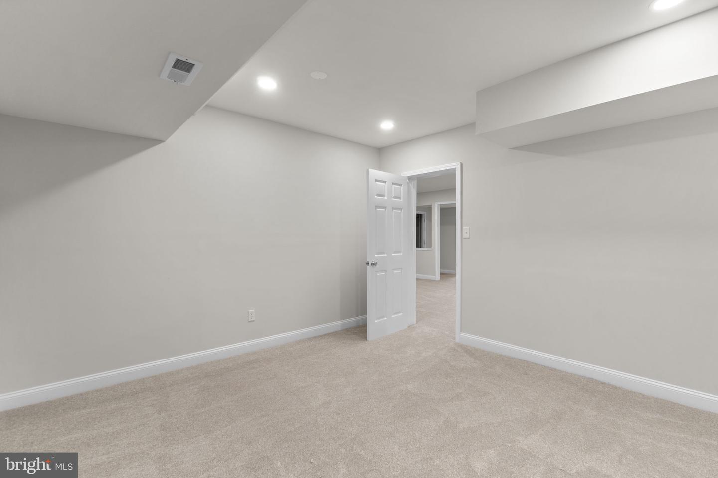 28904 Ridge Property Photo 10