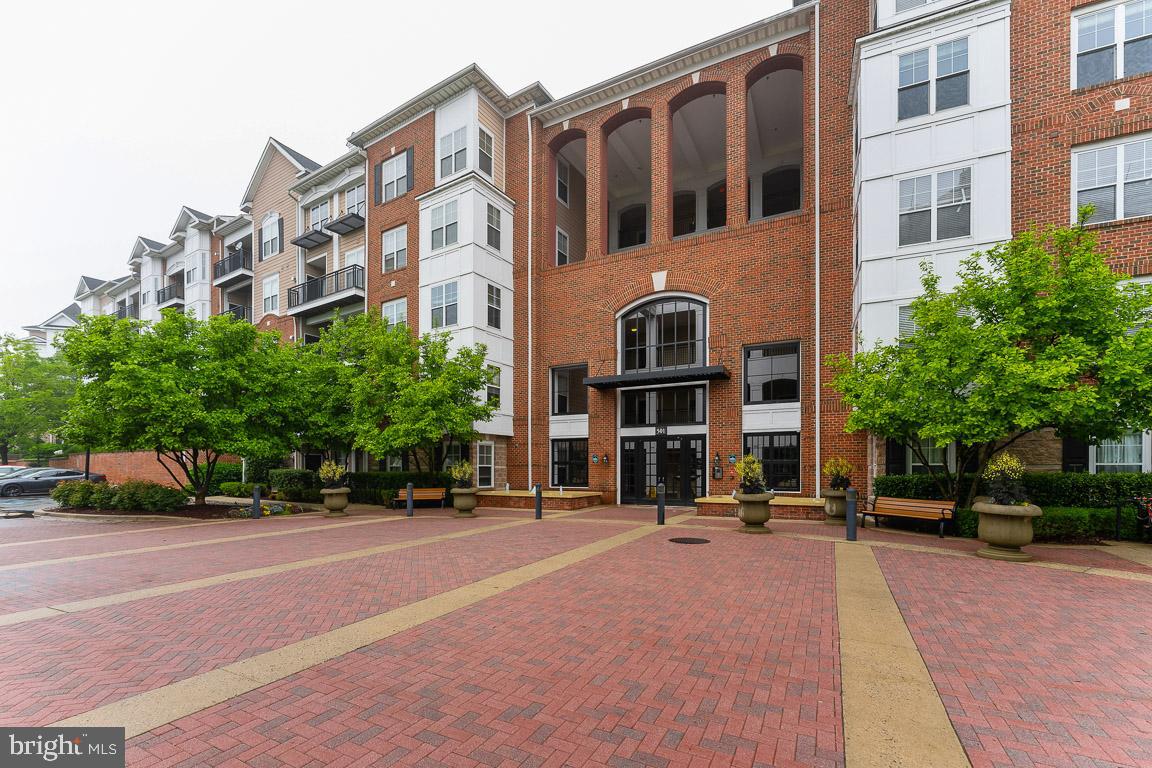 501 Hungerford Dr #144 Property Photo 1