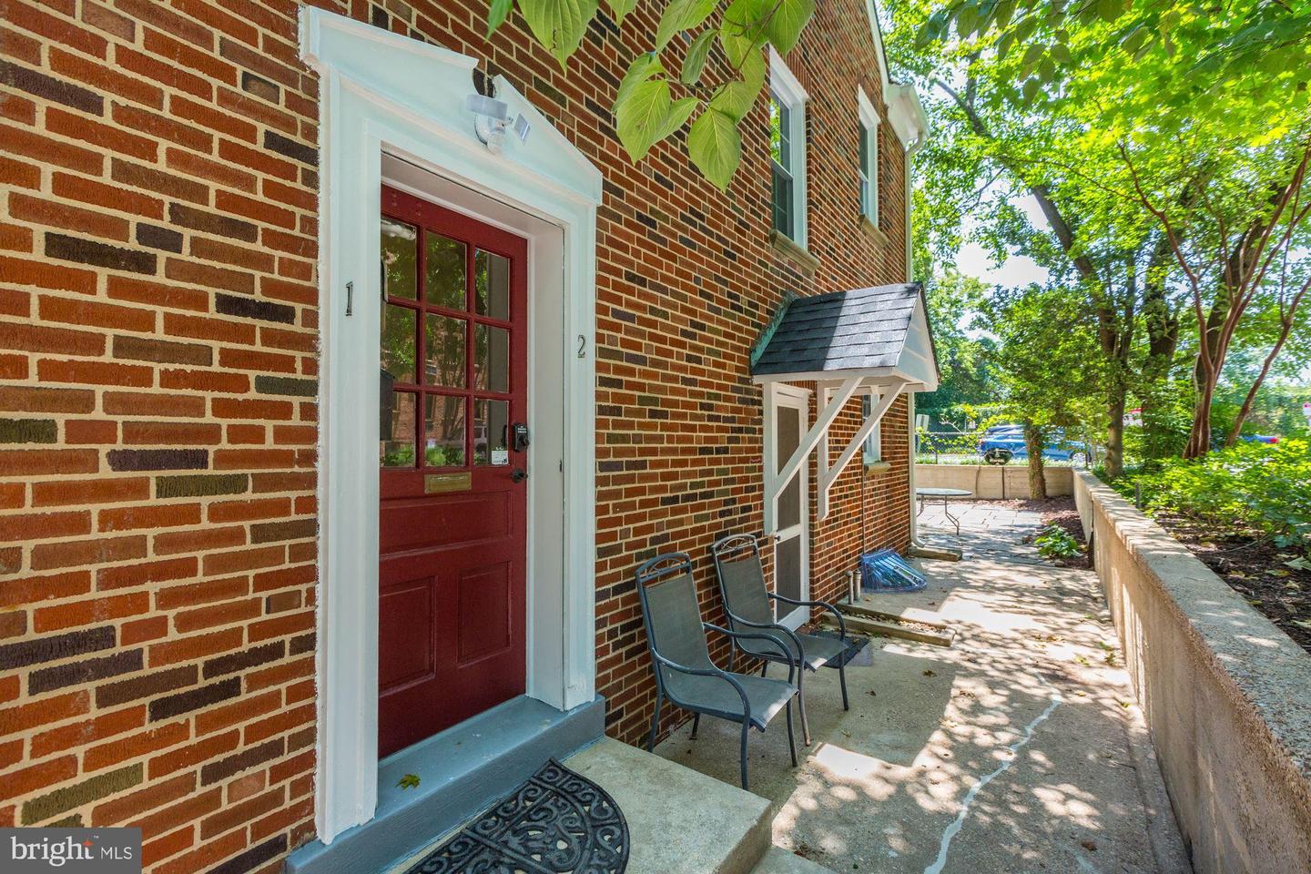 4810 Chevy Chase Dr #2 Property Photo 6