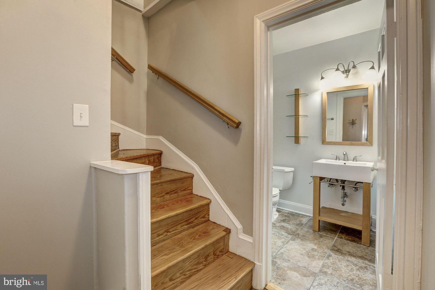 4810 Chevy Chase Dr #2 Property Photo 8
