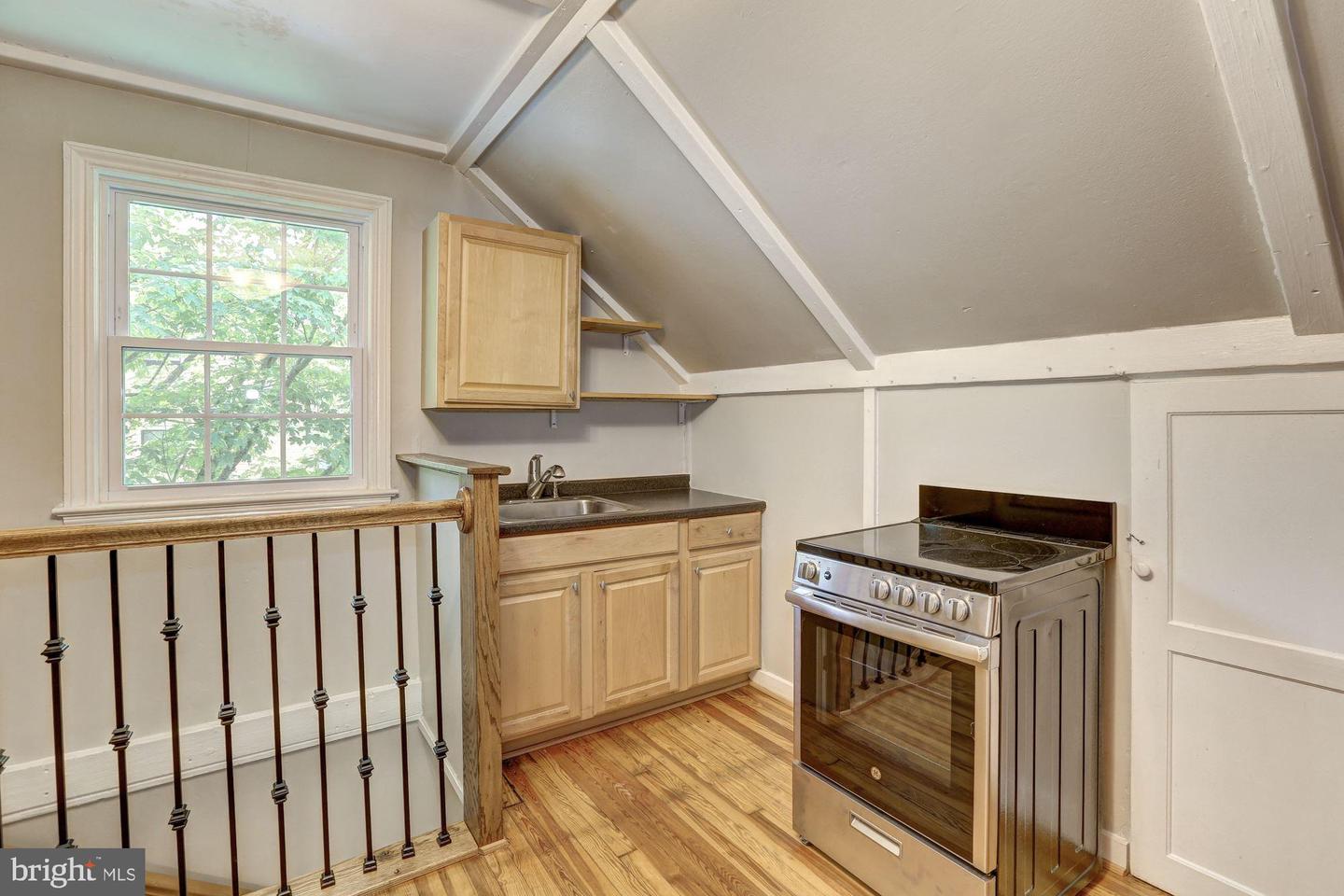 4810 Chevy Chase Dr #2 Property Photo 12