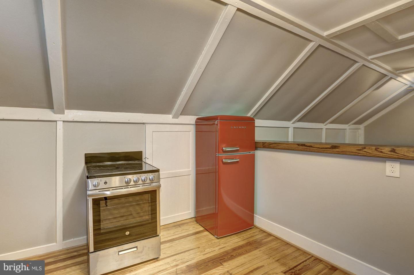 4810 Chevy Chase Dr #2 Property Photo 13