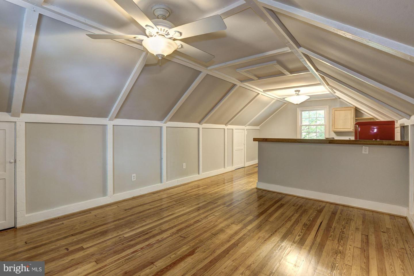4810 Chevy Chase Dr #2 Property Photo 14