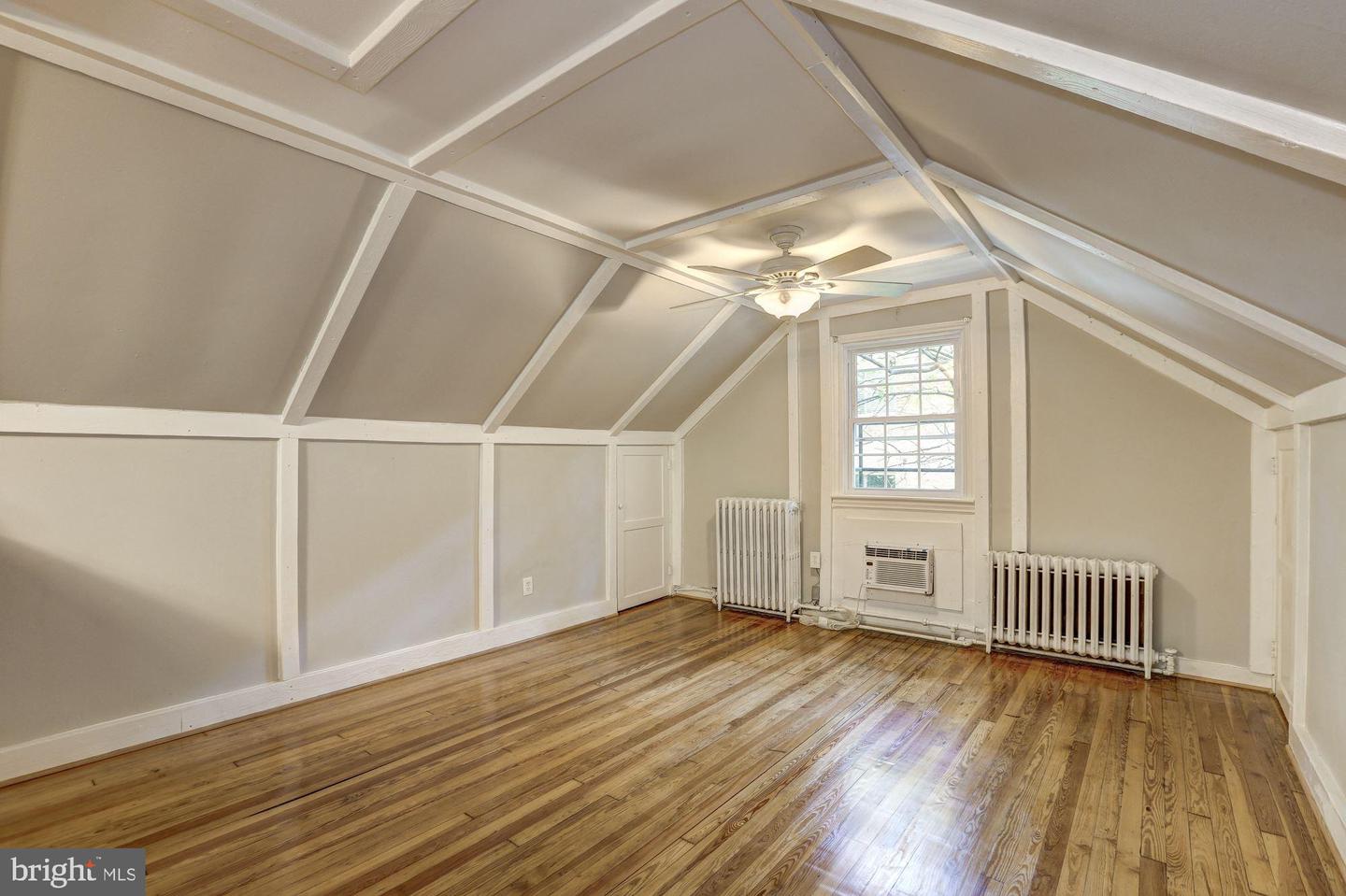 4810 Chevy Chase Dr #2 Property Photo 17