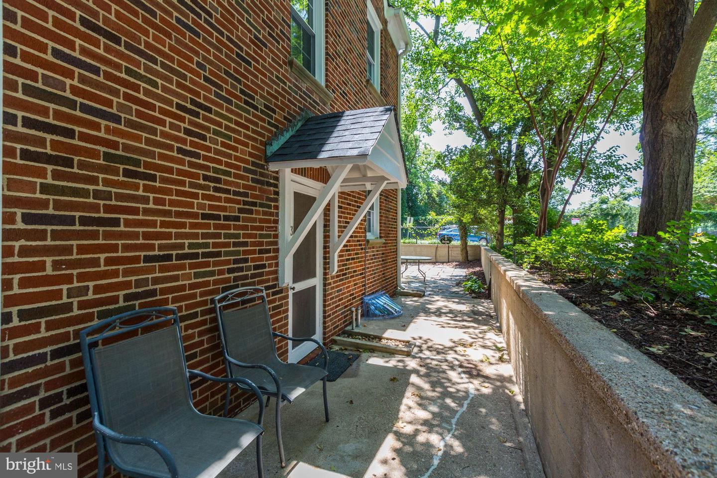 4810 Chevy Chase Dr #2 Property Photo 23