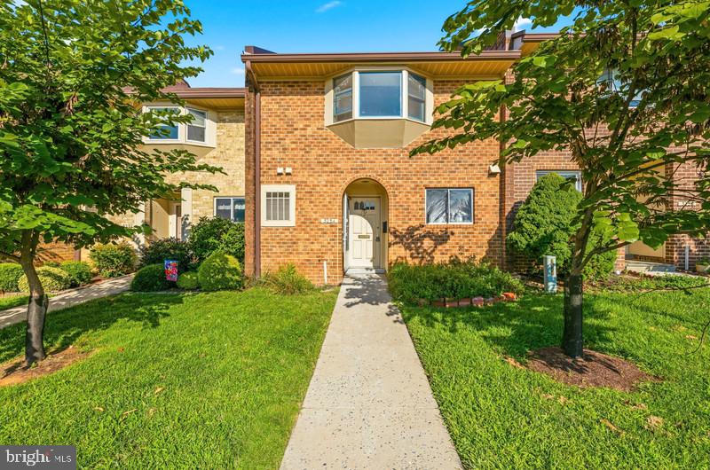 3254 Gleneagles Dr #104-d Property Photo 1