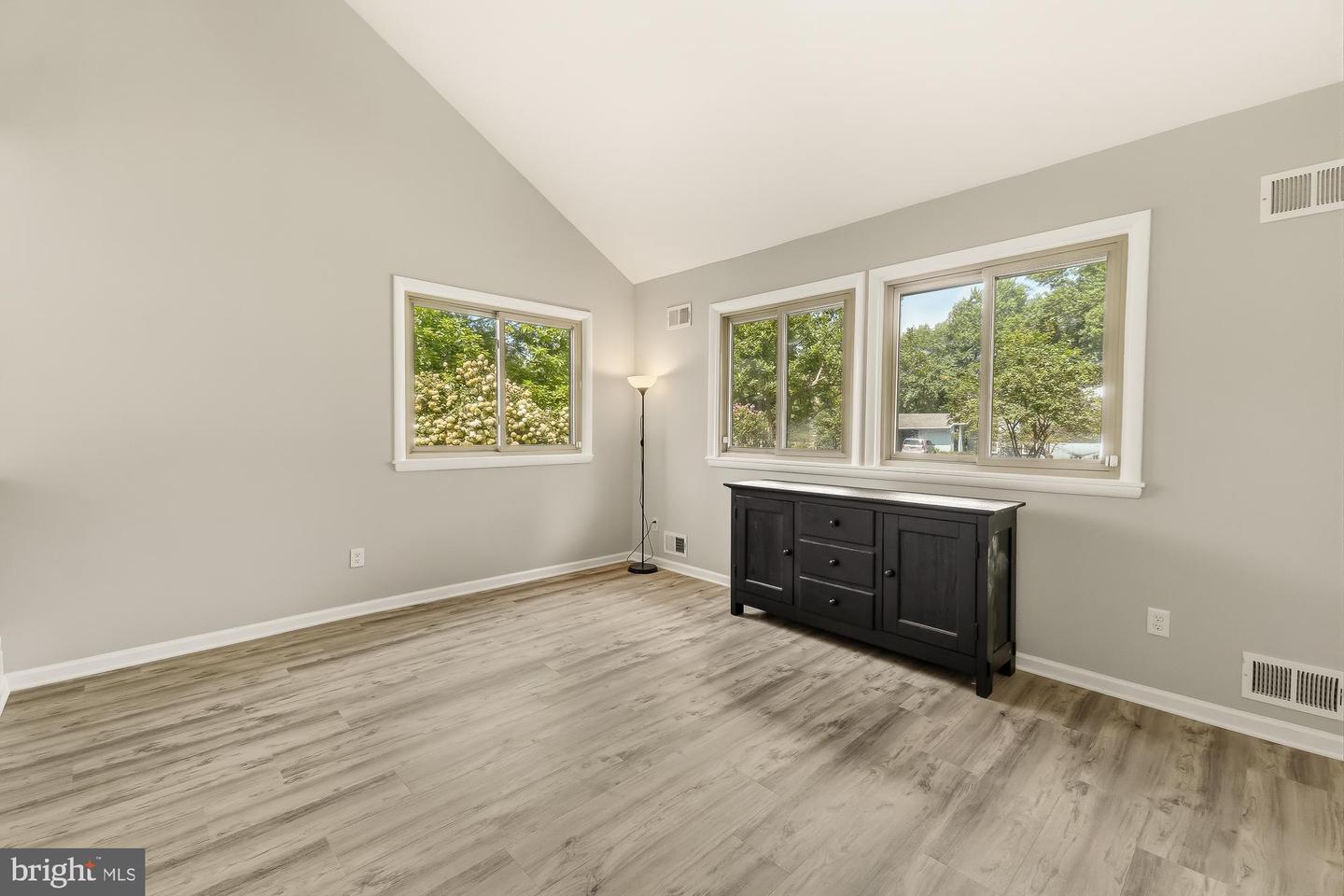 19345 Hempstone Ave Property Photo 21