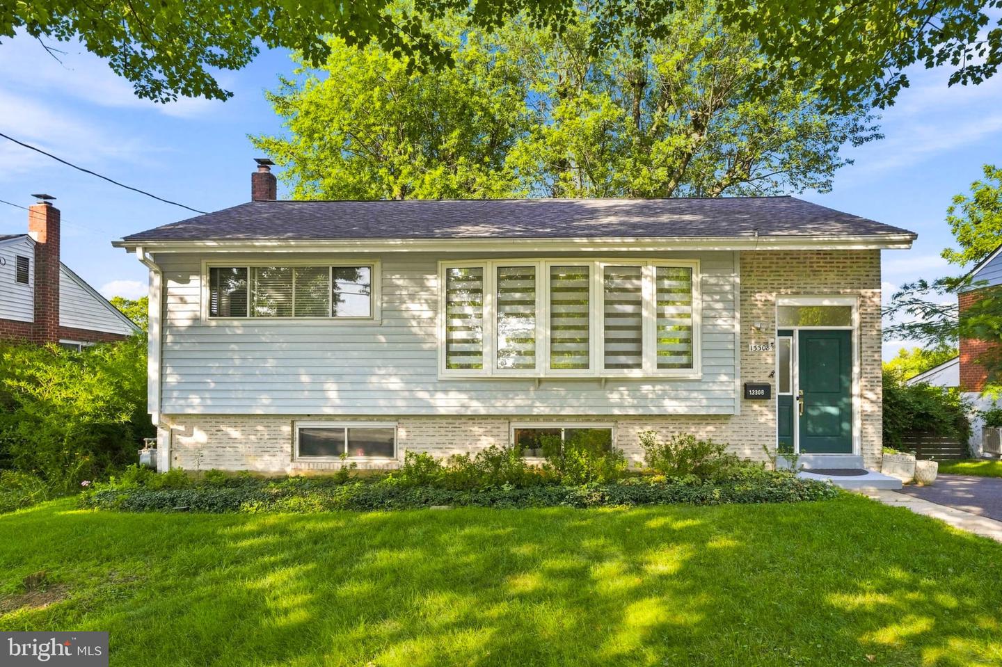 13308 Dauphine St Property Photo 1