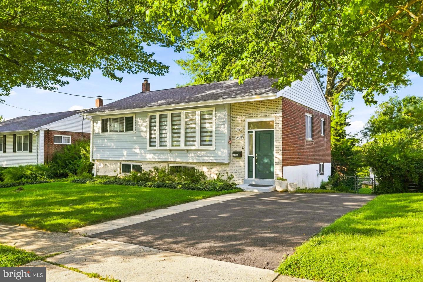 13308 Dauphine St Property Photo 2
