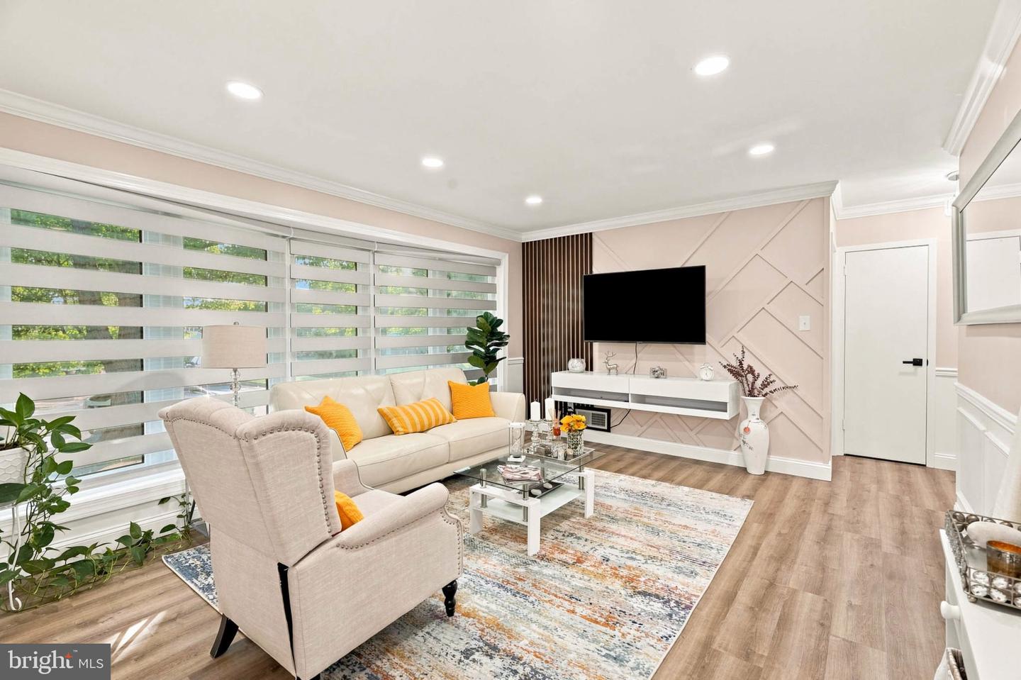 13308 Dauphine St Property Photo 4